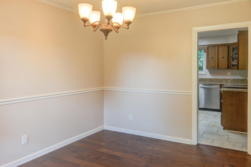1715 White Oak Dr, Sevierville, TN 37863