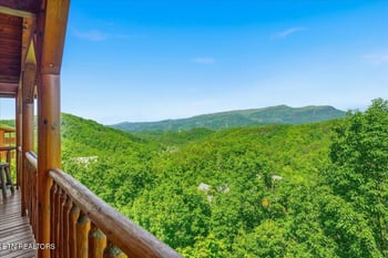 1717 High Rock Way, Sevierville, TN 37862