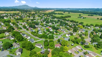 1717 Meadow Ridge Cir, Sevierville, TN 37862