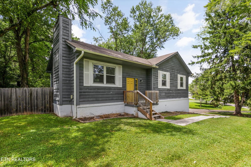 1717 Penwood Dr, Knoxville, TN 37922