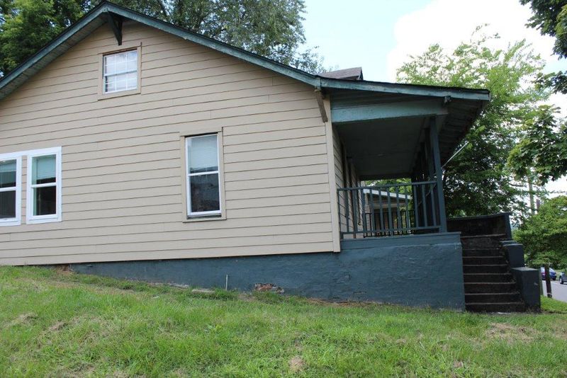 1718 Forest Ave, Knoxville, TN 37916