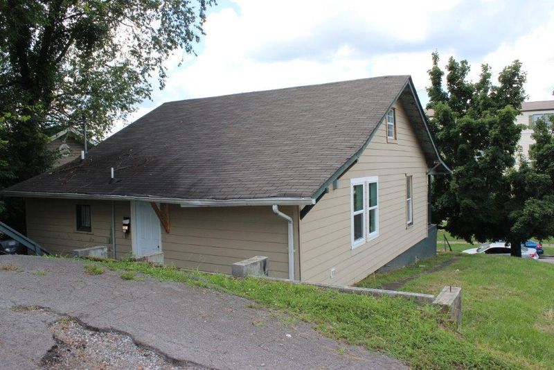 1718 Forest Ave, Knoxville, TN 37916