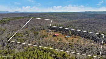 1718 Thomas Springs Rd, Crossville, TN 38572