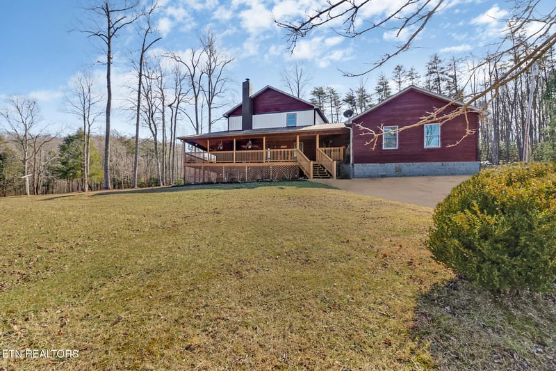 1718 Thomas Springs Rd, Crossville, TN 38572