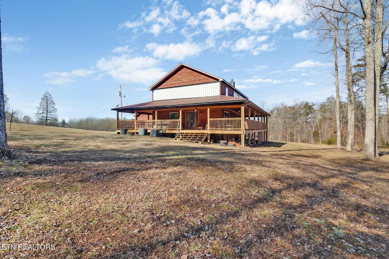 1718 Thomas Springs Rd, Crossville, TN 38572
