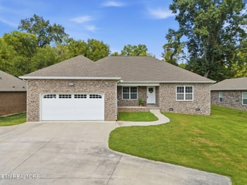 1718 Wilkinson Pike, Maryville, TN 37803