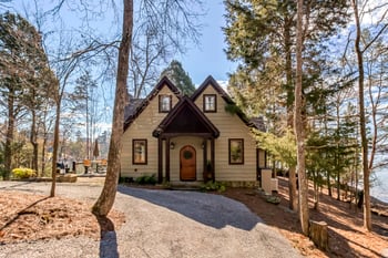 17189 Lighthouse Pointe Dr, Lenoir City, TN 37772