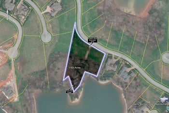 17189 Lighthouse Pointe Dr, Lenoir City, TN 37772