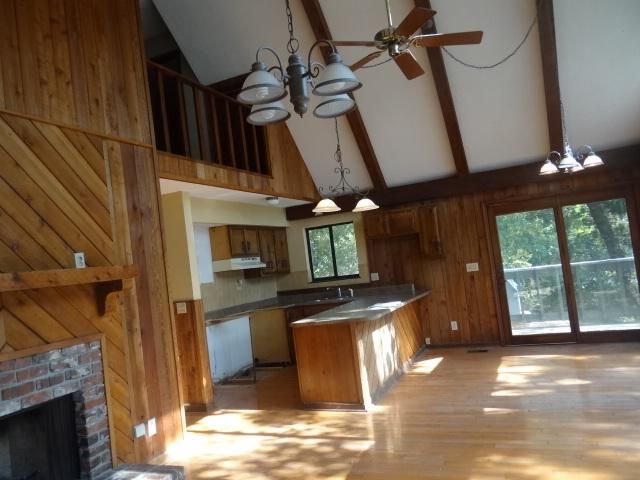 1719 Gilbert Ln, Friendsville, TN 37737