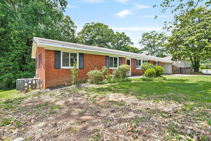 1719 Woodhaven Dr, Knoxville, TN 37914