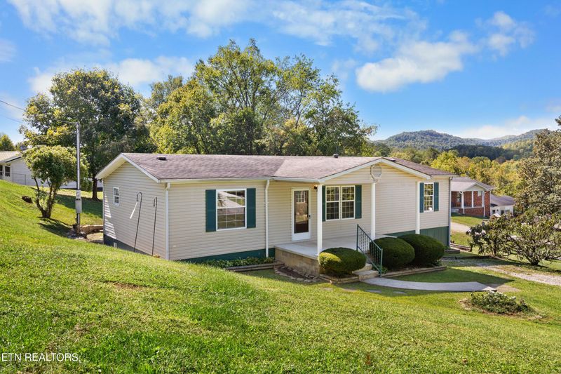 172 9th Ave, Jellico, TN 37762
