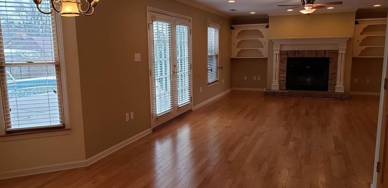 172 Country Run Cir, Powell, TN 37849