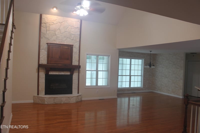172 Depew Dr, Loudon, TN 37774