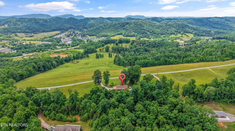 172 Fox Hunter Rd, Maynardville, TN 37807