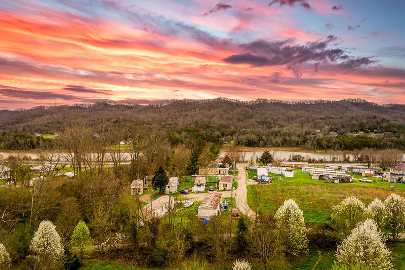 172 Little Boy Cir, Bean Station, TN 37708