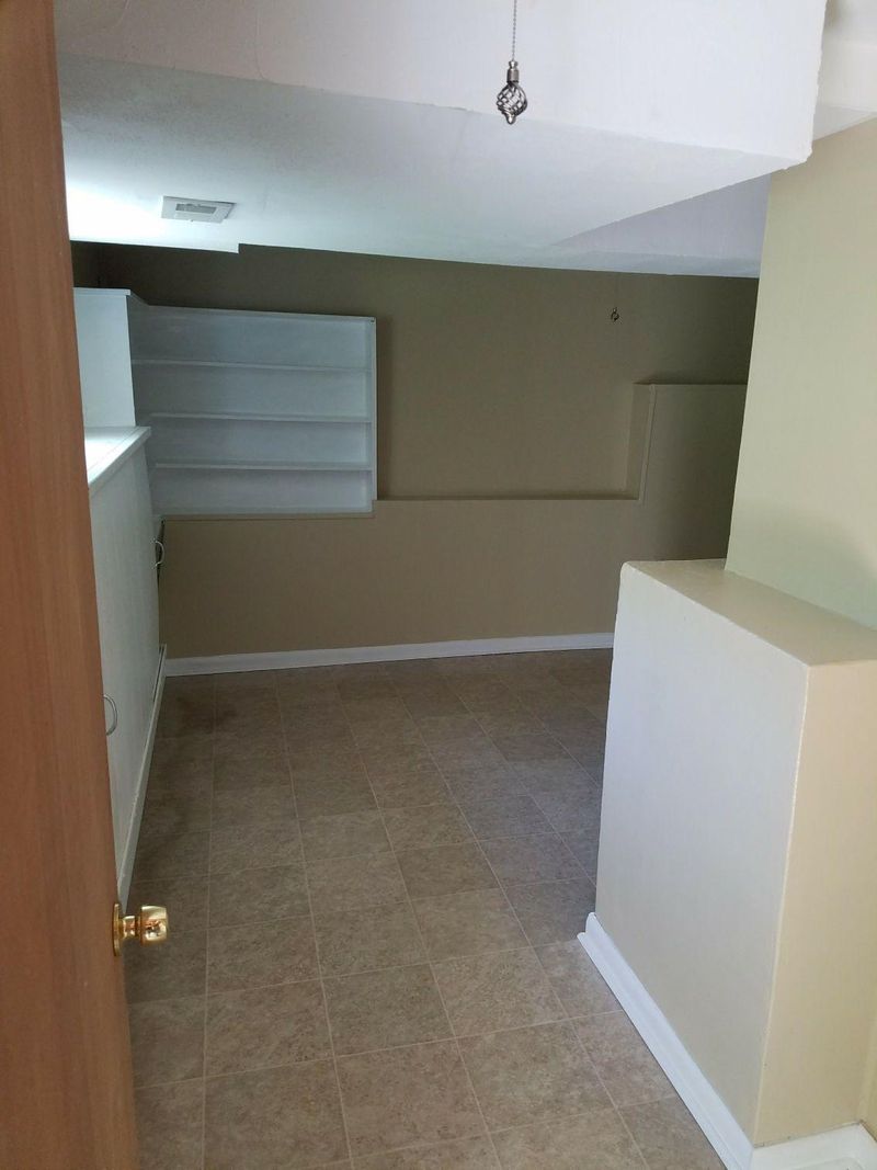 172 Outer Dr, Oak Ridge, TN 37830
