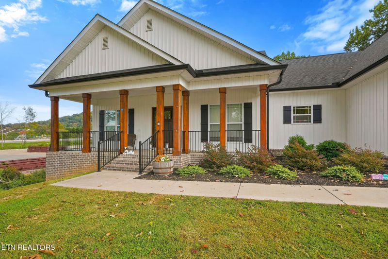 172 Overton Ln, Powell, TN 37849