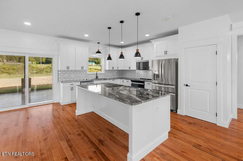 172 Shields Crossing Dr, Bean Station, TN 37708