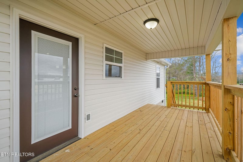 172 Sky View Meadow Dr, Crossville, TN 38555