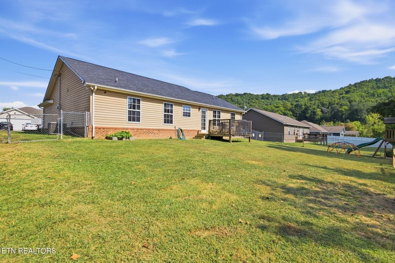 172 Waddington Way, Maynardville, TN 37807
