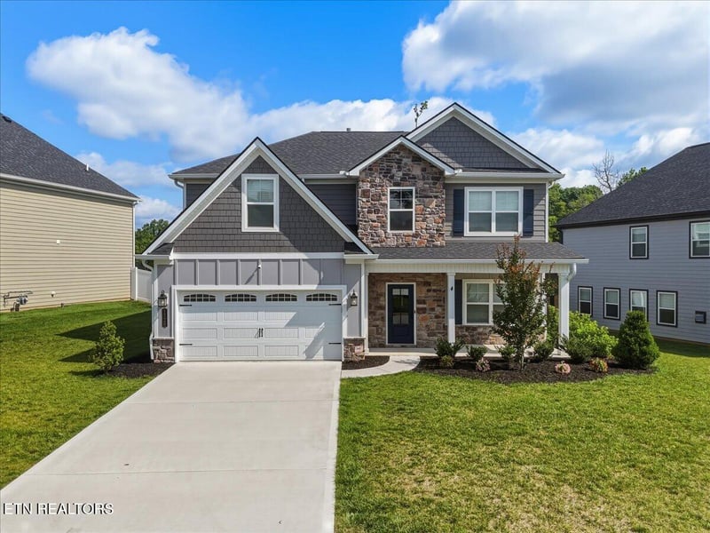1720 Melton Meadows Dr, Maryville, TN 37803