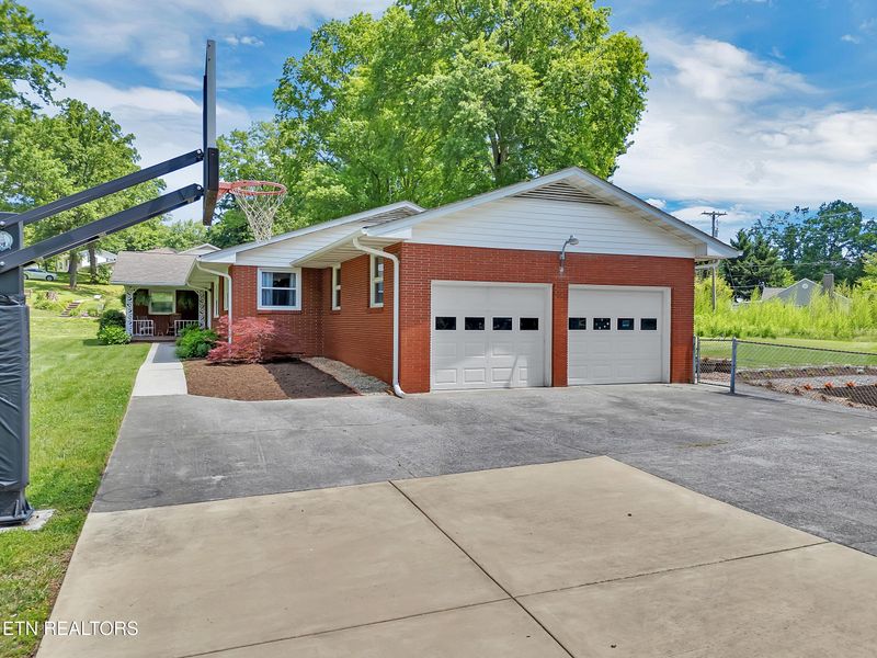 1720 Nobel St, Alcoa, TN 37701