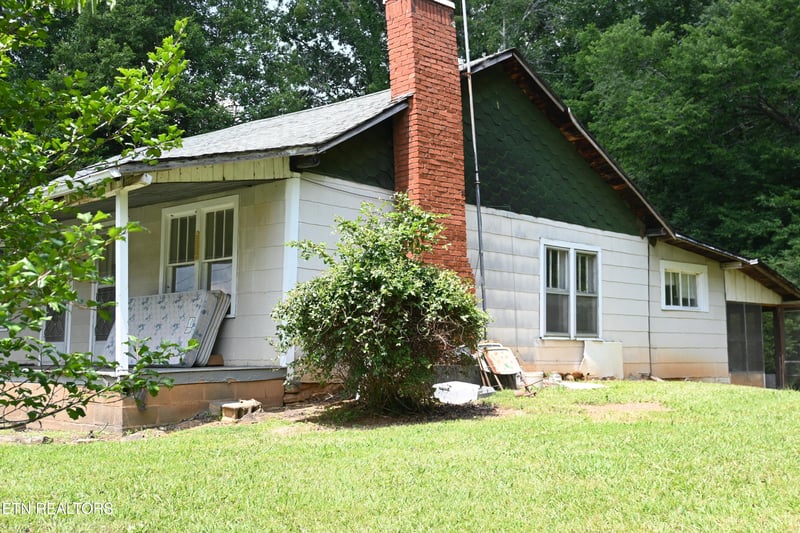 1720 Old Piney Rd, Maryville, TN 37803