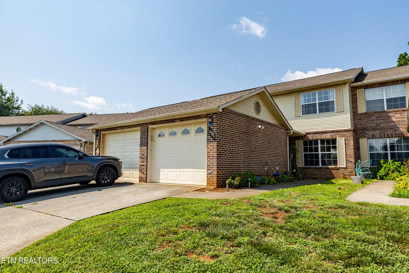 1722 Colony Square Dr, Maryville, TN 37801