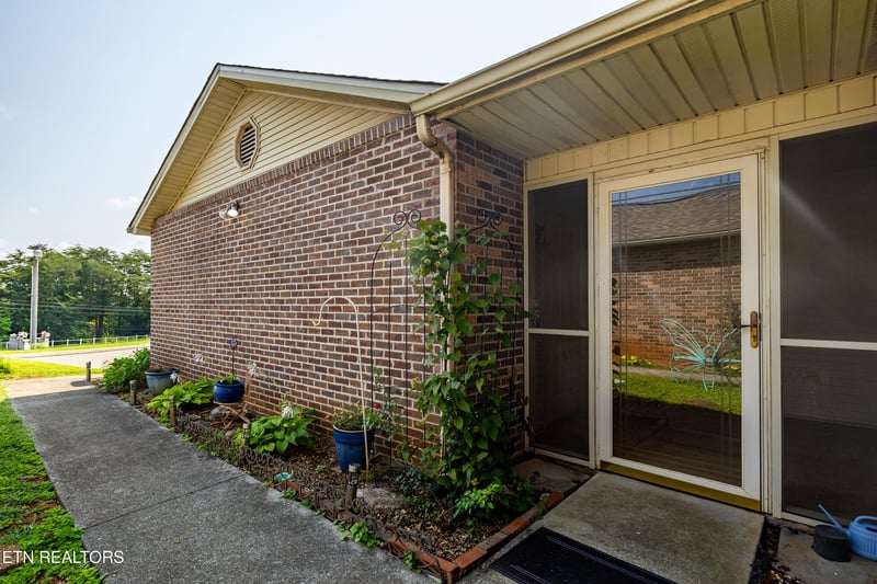 1722 Colony Square Dr, Maryville, TN 37801