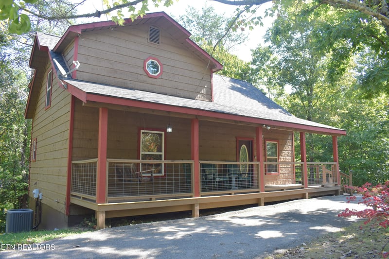 1722 Scenic Woods Way, Sevierville, TN 37876
