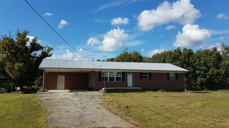 1723 Fairview Rd, Oliver Springs, TN 37840
