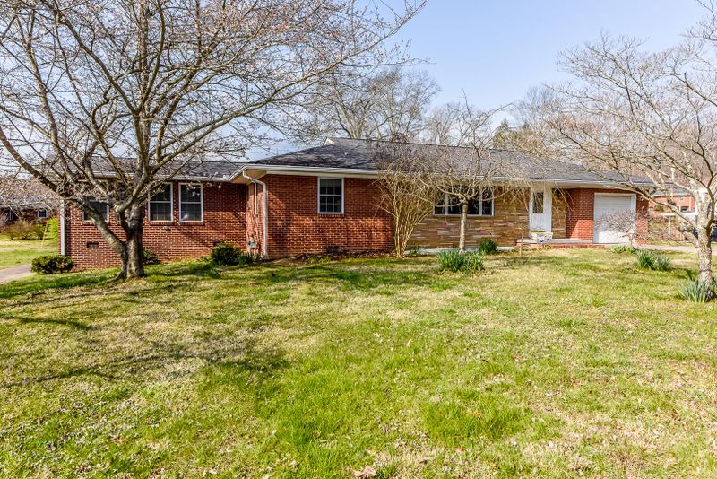 1723 Ramsay St, Alcoa, TN 37701