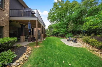 1724 Duncan Woods Ln, Knoxville, TN 37919