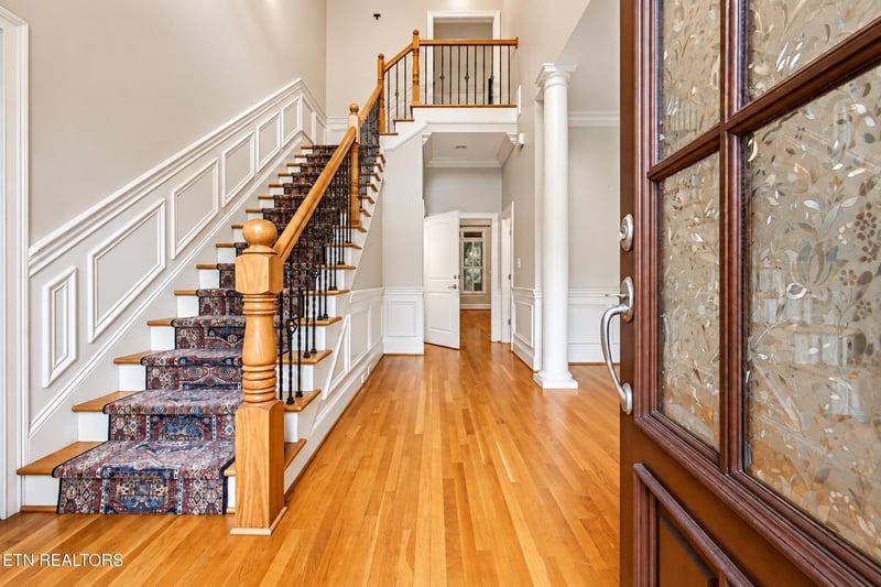 1724 Duncan Woods Ln, Knoxville, TN 37919