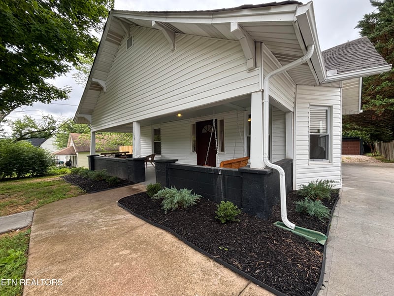 1724 Minnis Ave, Knoxville, TN 37920