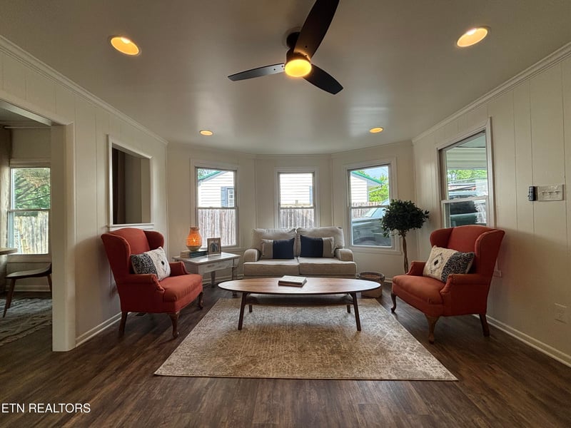 1724 Minnis Ave, Knoxville, TN 37920