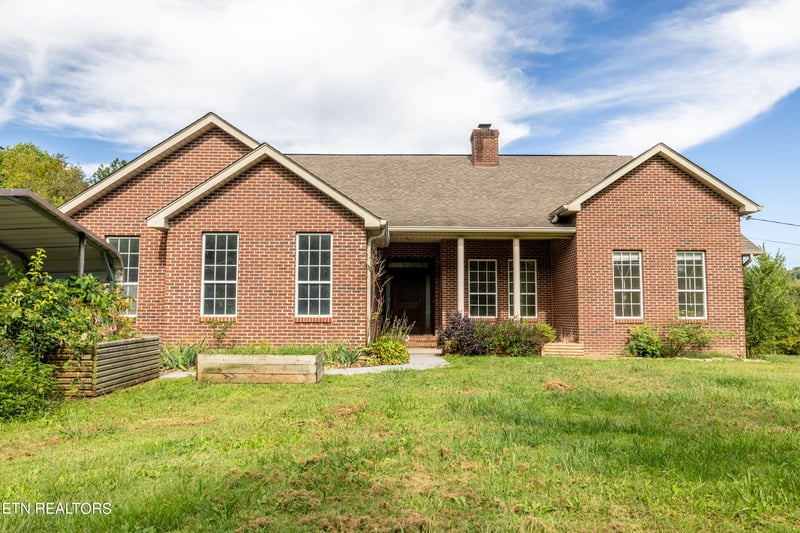 17254 Stockton Valley Rd, Philadelphia, TN 37846