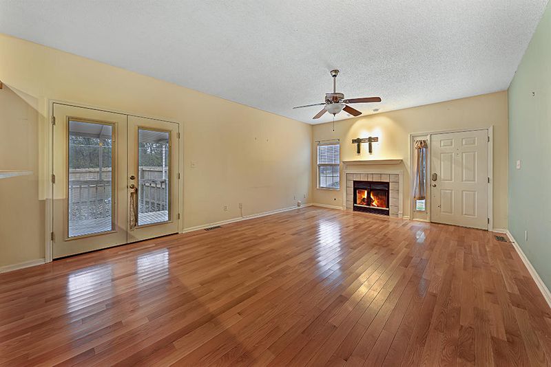 1726 Stone Hedge Dr, Knoxville, TN 37909