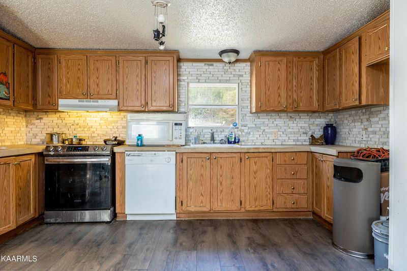 1727 Ko Way, Sevierville, TN 37876
