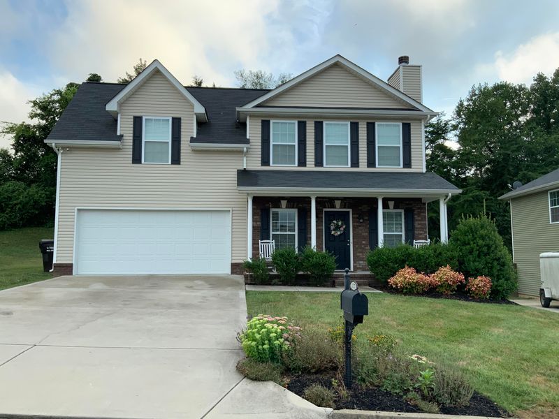 1727 Thebes Ln, Powell, TN 37849