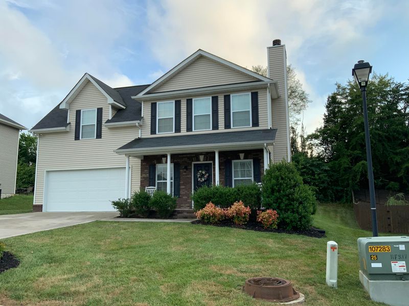 1727 Thebes Ln, Powell, TN 37849