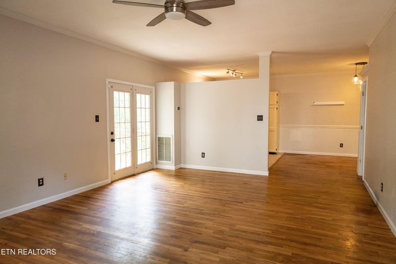1728 Stone Hedge Dr, Knoxville, TN 37909