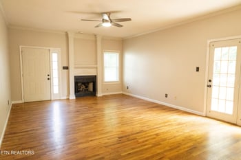 1728 Stone Hedge Dr, Knoxville, TN 37909