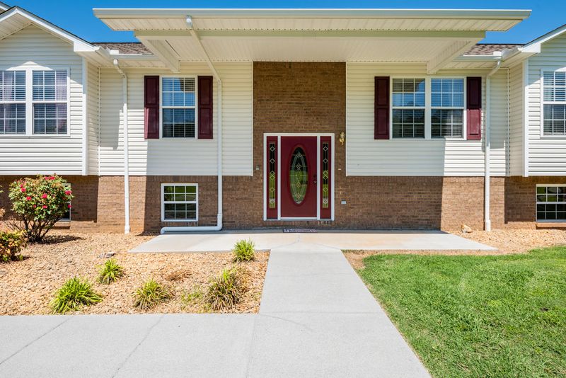 1729 Tahoe Tr, Sevierville, TN 37876