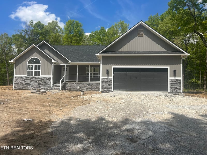 173 Divide Tr, Monterey, TN 38574