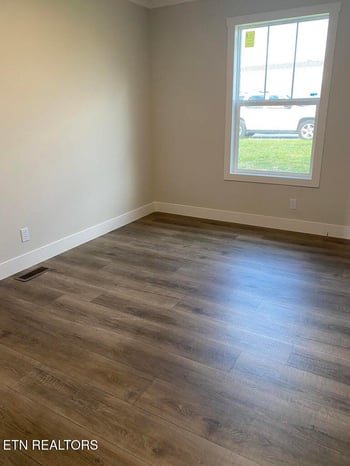 173 Dode St, Sweetwater, TN 37874