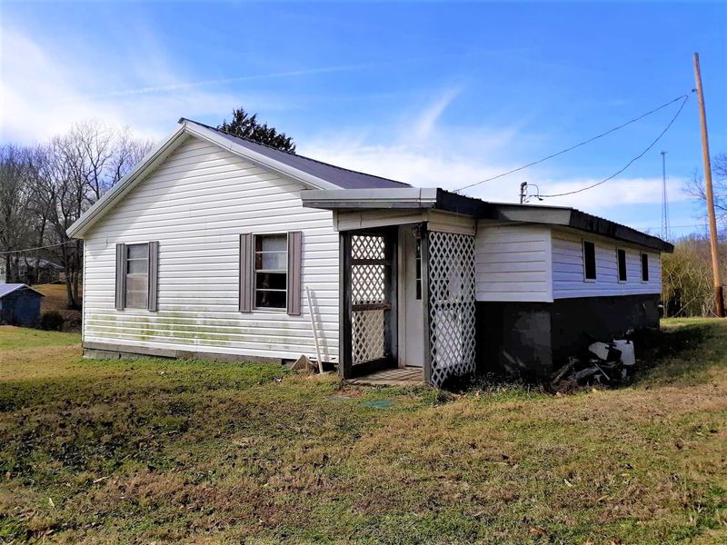 173 Greenbriar Rd, Sweetwater, TN 37874