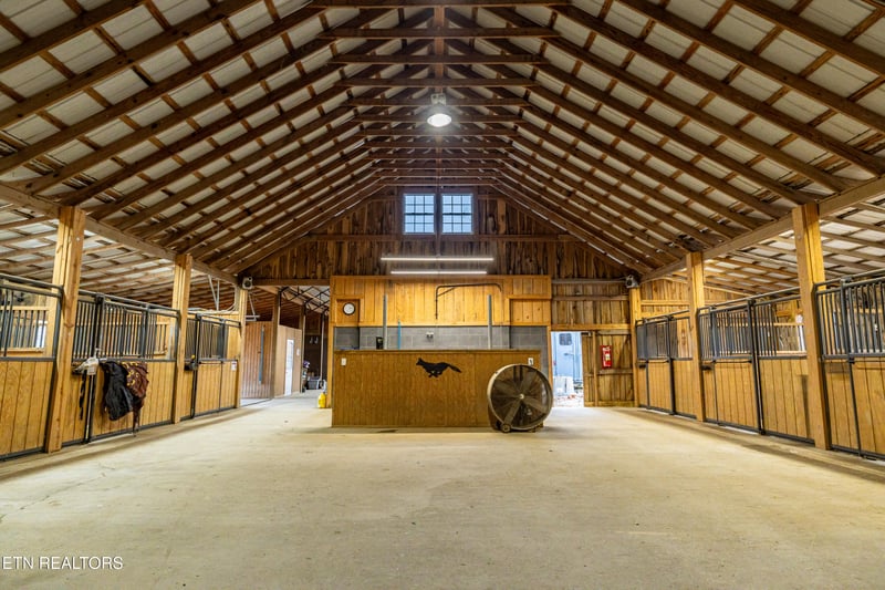 173 Howard Rd, Loudon, TN 37774