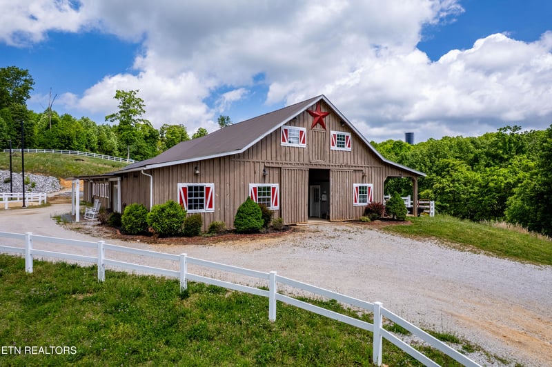 173 Howard Rd, Loudon, TN 37774
