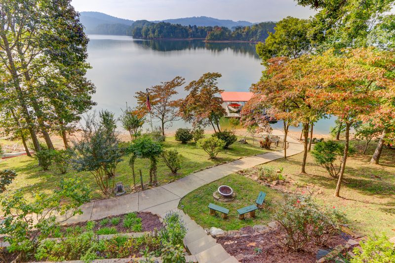173 Pearl Pt, Sharps Chapel, TN 37866